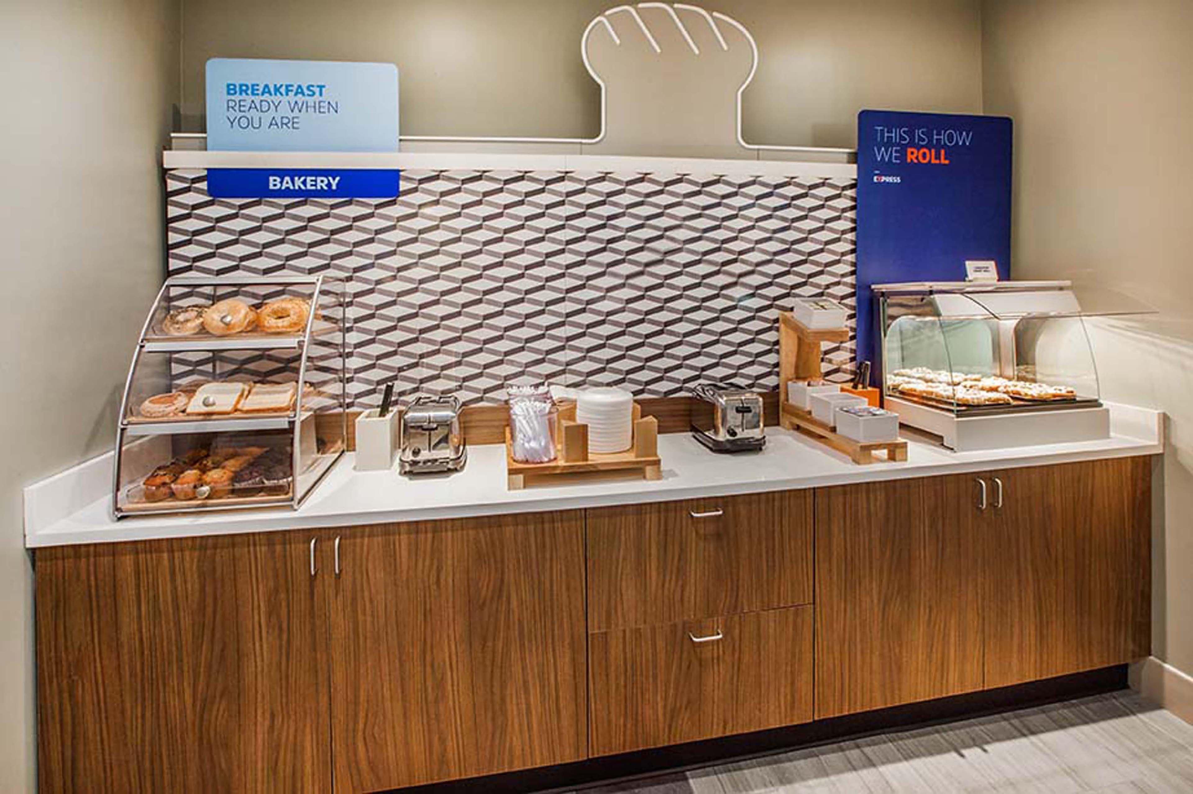 Holiday Inn Express & Suites San Diego - Mission Valley By Ihg Extérieur photo