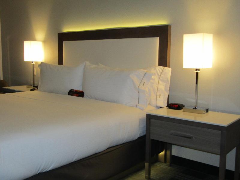 Holiday Inn Express & Suites San Diego - Mission Valley By Ihg Extérieur photo
